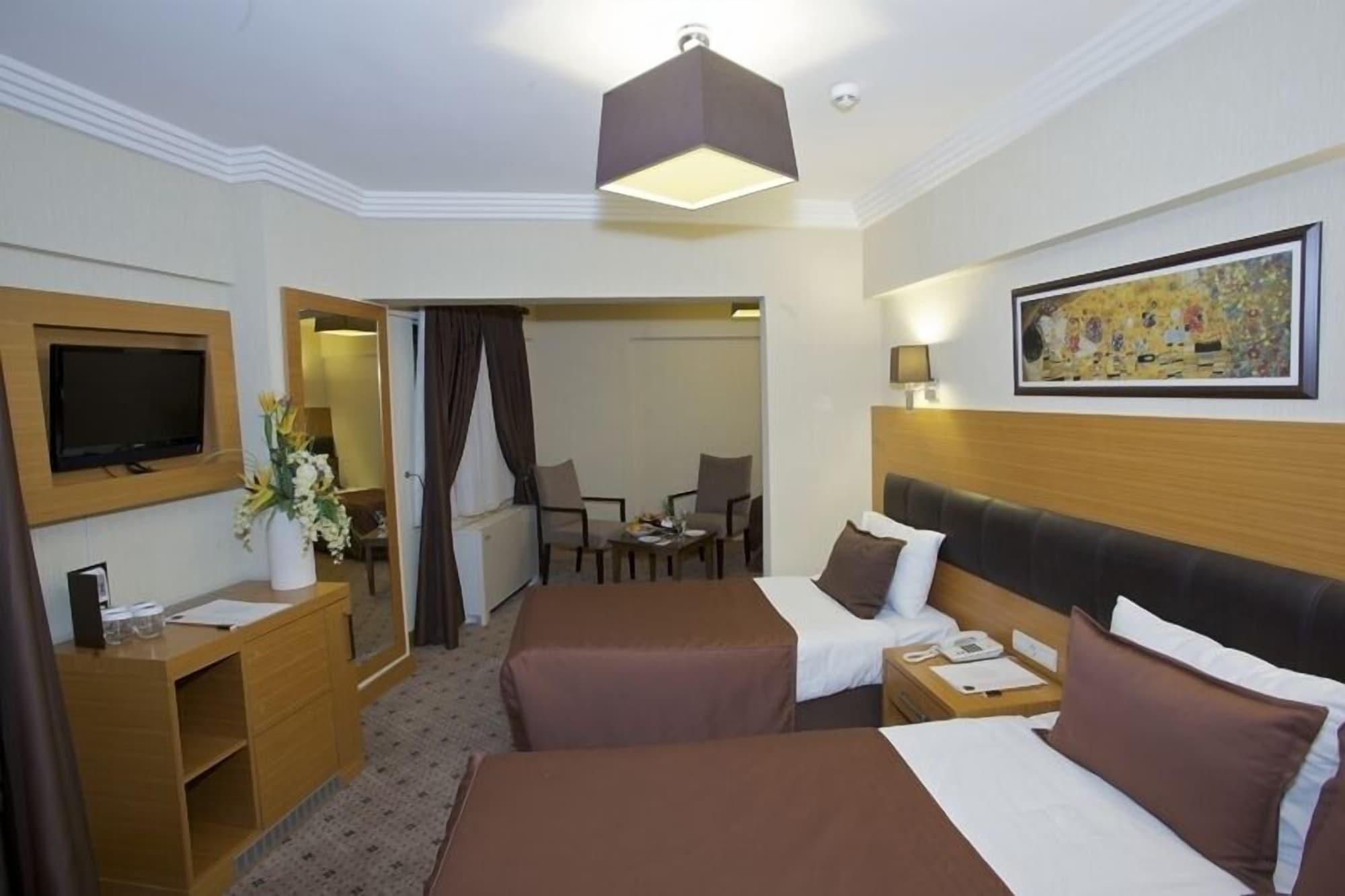Mirilayon Hotel - Old Town Istanbul Room photo